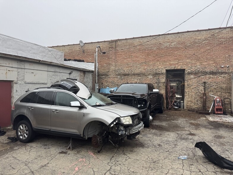 More Photos Of 4519 W Lake St, Chicago Warehouse For Sale