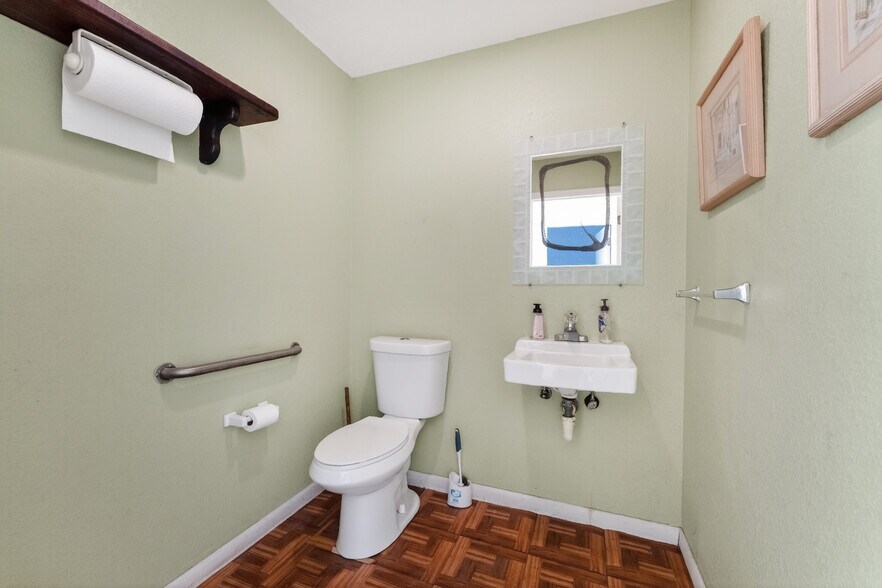 More Photos Of 4159 Electric Way, Port Charlotte Warehouse For Sale