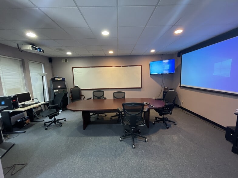 More Photos Of 1309 Milstead Ave NE, Conyers Medical For Lease