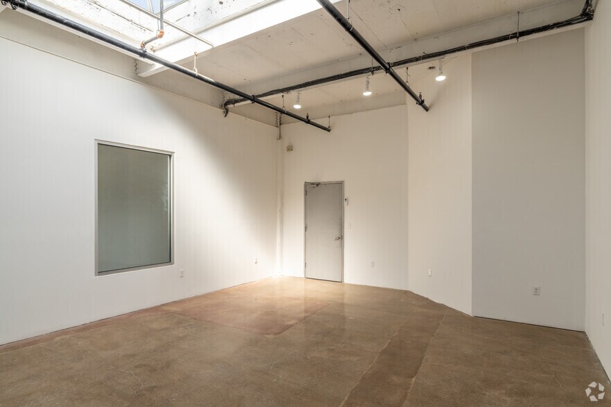 More Photos Of 4322 36th St, Long Island City Office For Lease