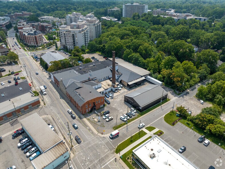 More Photos Of 64 Hatt St, Hamilton Light Manufacturing For Lease