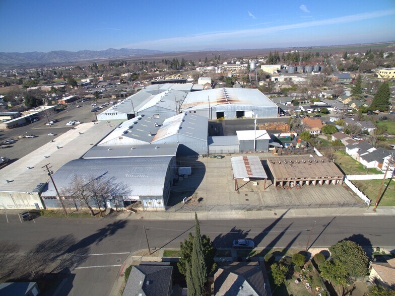 More Photos Of 11 E Abbey St, Winters Warehouse For Sale