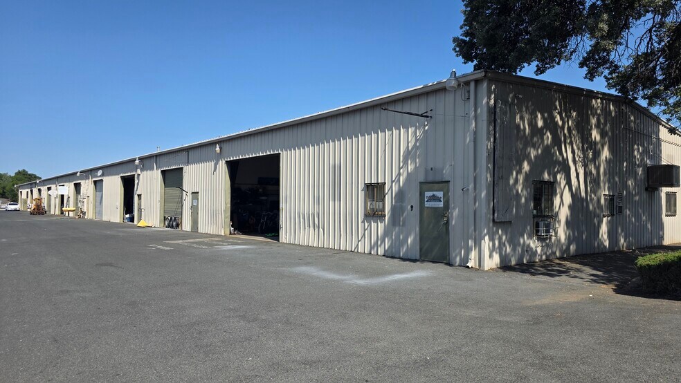 Primary Photo Of 19506 Industrial Dr, Sonora Warehouse For Lease