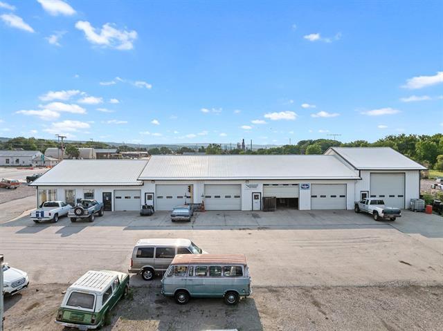 More Photos Of 2000 W Main St, Newcastle Industrial For Sale