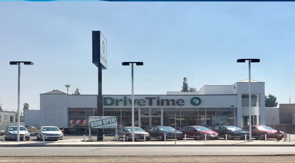 More Photos Of 3737 Ming Ave, Bakersfield Auto Dealership For Sale
