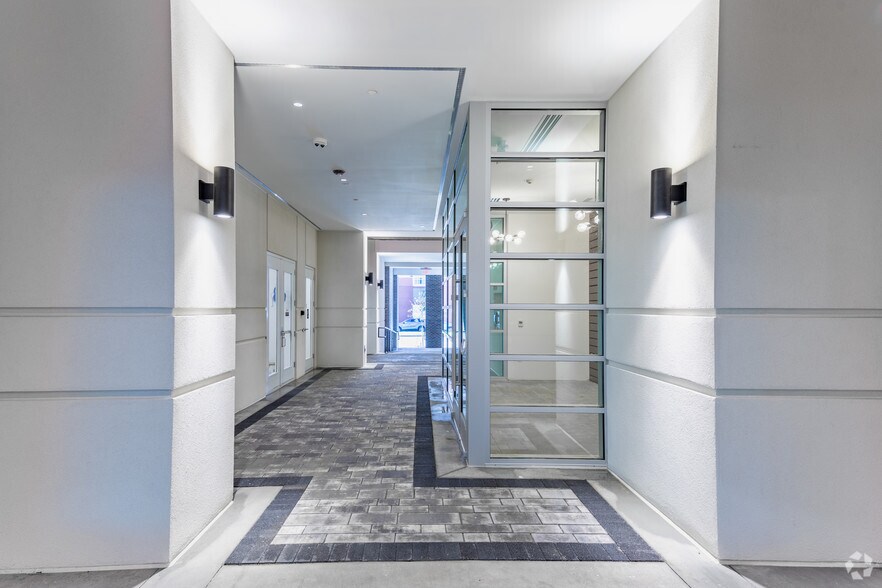 More Photos Of 1916 Ayrsley Town Blvd, Charlotte Office For Lease