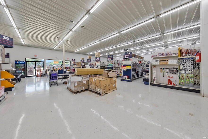 More Photos Of 990 N US Highway 41, Princeton General Retail For Sale