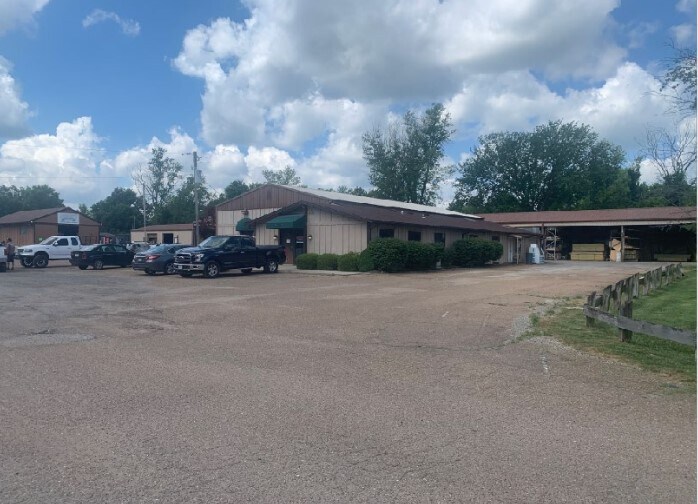 More Photos Of 17418 Manchester Rd, Wildwood Office For Lease