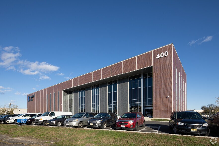 More Photos Of 400 Huyler St, South Hackensack Warehouse For Lease