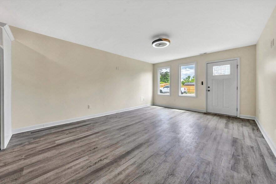More Photos Of 130-140 W Calhoun St, Salem Apartments For Sale
