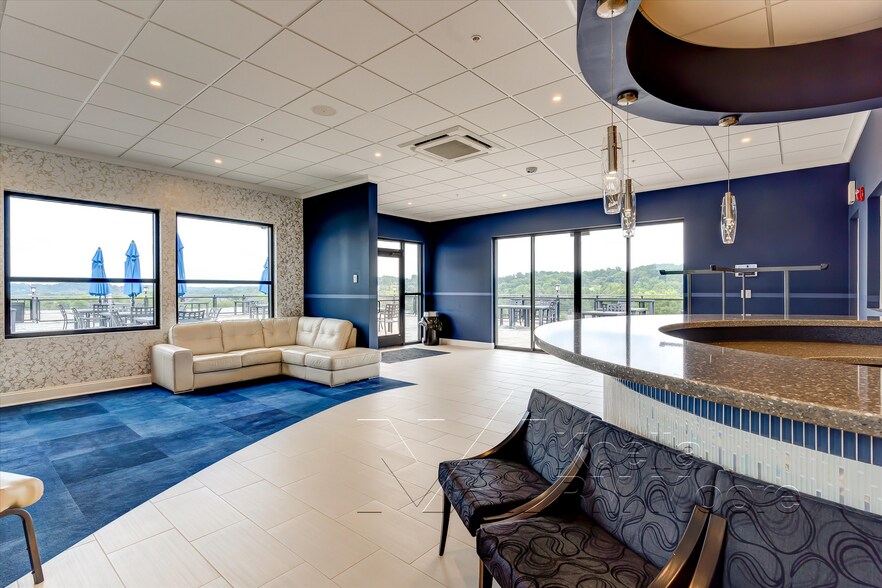 More Photos Of 9600 Parkside, Knoxville Distribution For Lease