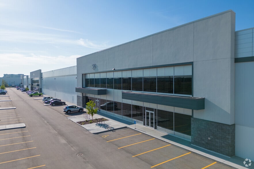 More Photos Of 1625 100 Ave NE, Calgary Industrial For Lease