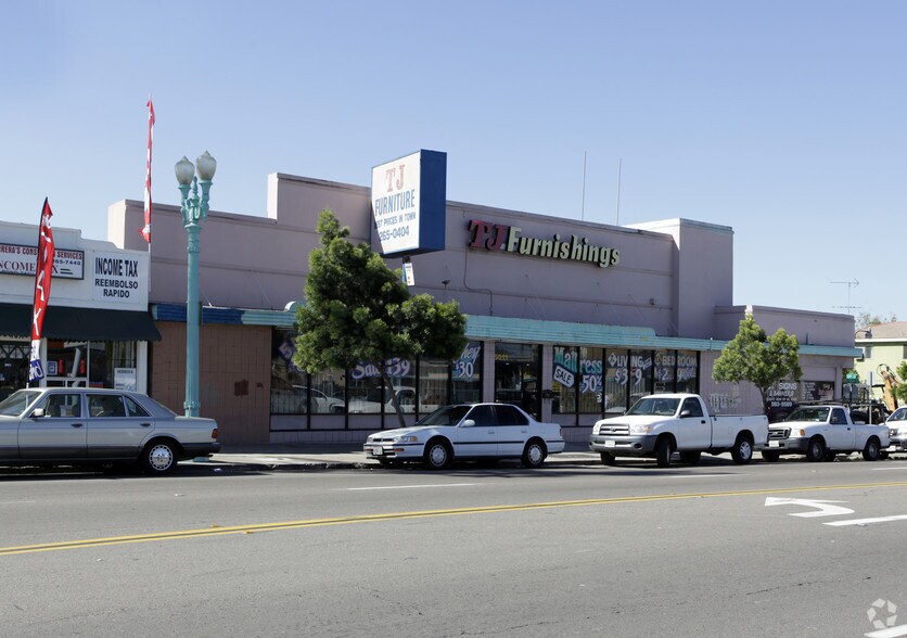More Photos Of 5005-5011 El Cajon Blvd, San Diego Storefront For Lease