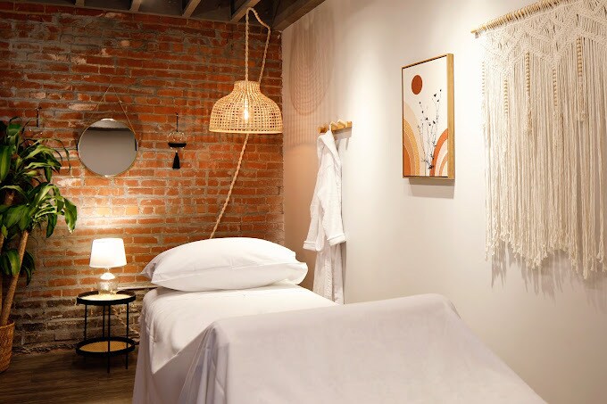 More Photos Of 2018 Main St, Kansas City Loft Creative Space For Sale