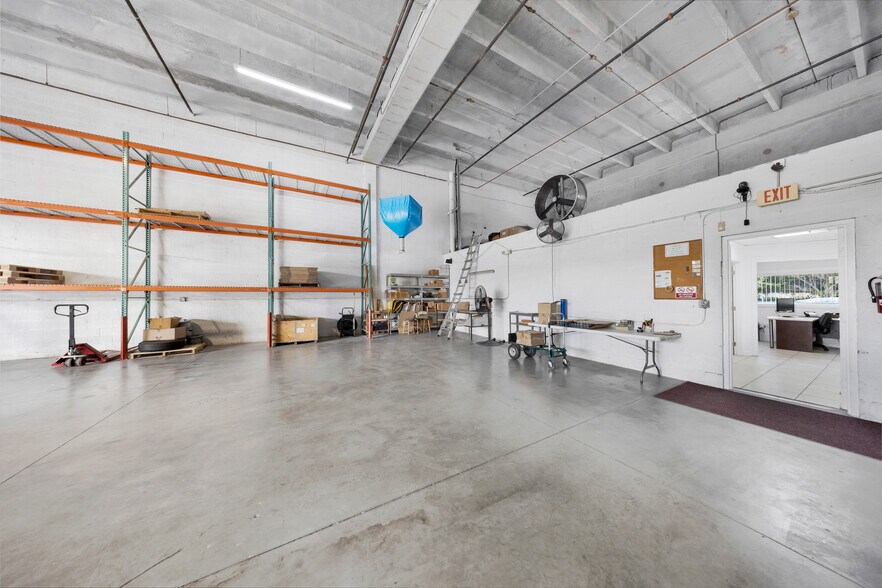 More Photos Of 10800 NW 21st St, Miami Warehouse For Sale