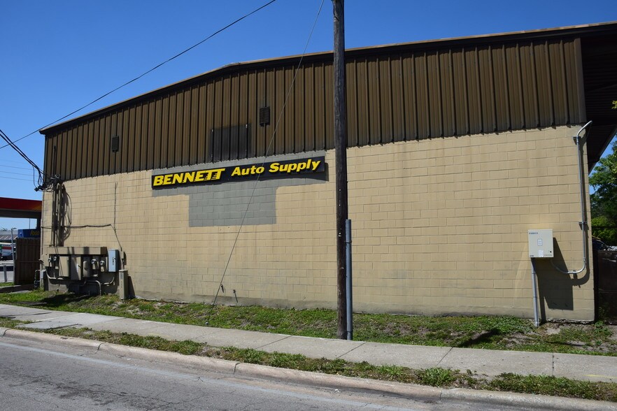 More Photos Of 1231 W Gore St, Orlando Industrial For Lease