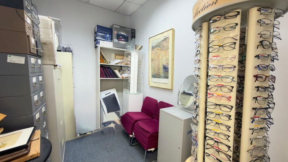More Photos Of 6110 Bergenline Ave, West New York Storefront Retail Residential For Lease