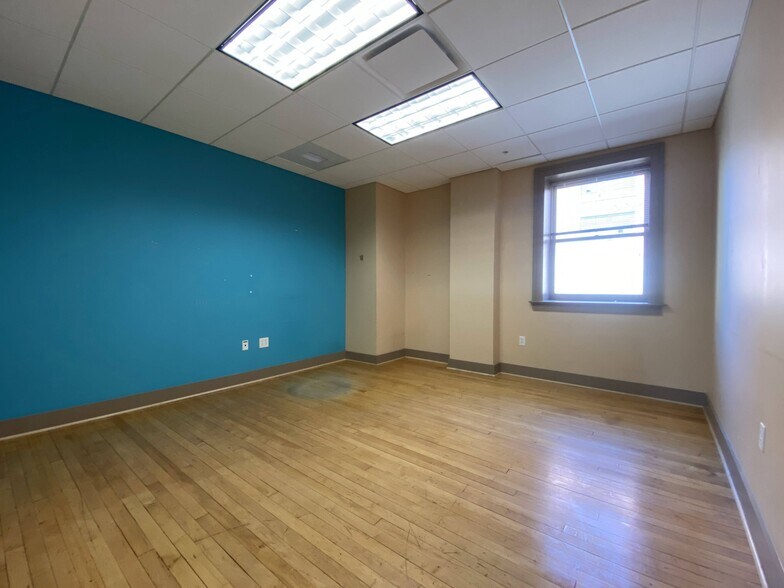 More Photos Of 686 Main St, Buffalo Loft Creative Space For Lease