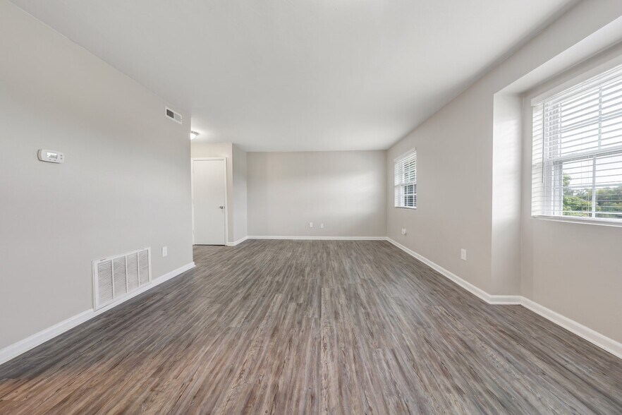 More Photos Of 777 Roanoke Blvd, Salem Apartments For Sale