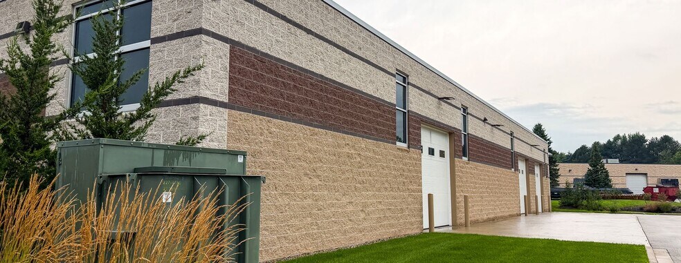 More Photos Of W245N5604 S Corporate Cir, Sussex Flex For Sale