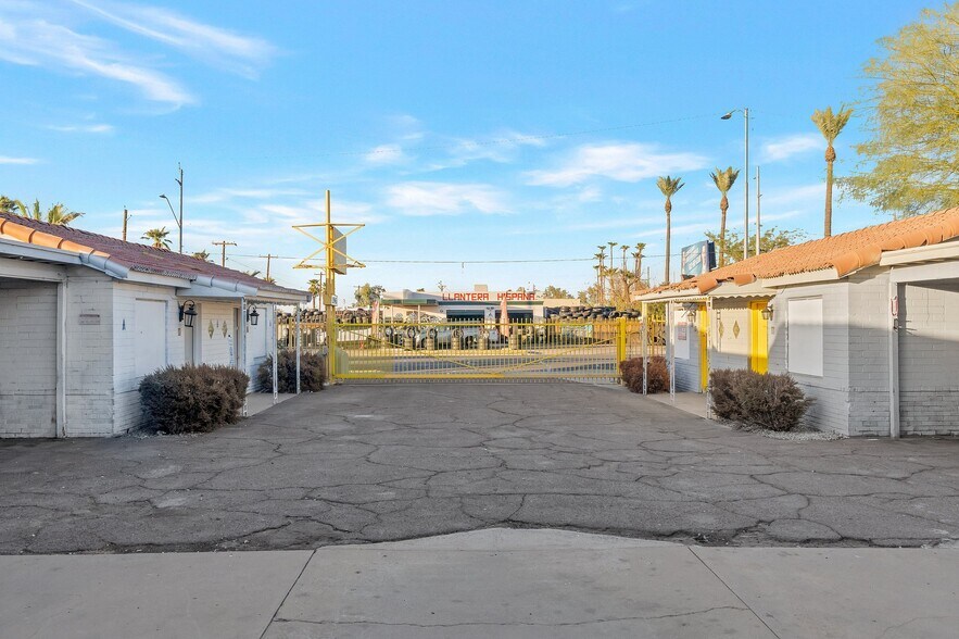 More Photos Of 1945 W Van Buren, Phoenix Hotel For Sale