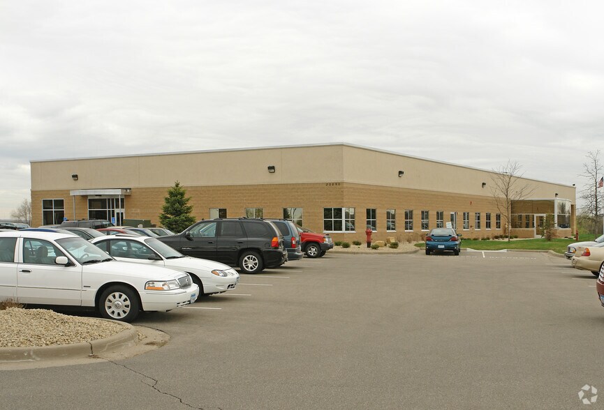 More Photos Of 20890 Kenbridge Ct, Lakeville Research And Development For Lease