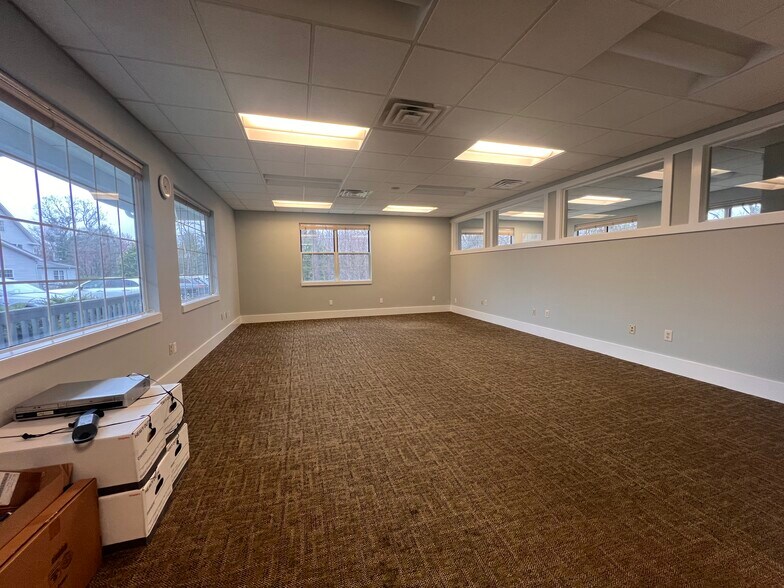 More Photos Of 500 Purdy Hill Rd, Monroe Medical For Sale
