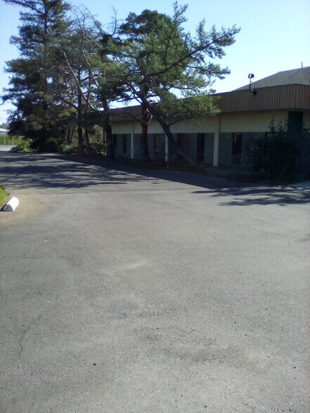 More Photos Of 320 E South St, Orland Industrial For Sale