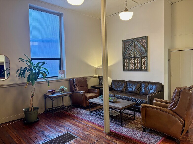 More Photos Of 401 S 42nd St, Philadelphia Religious Facility For Sale