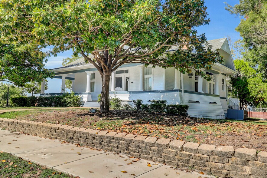 More Photos Of 312 S Tennessee St, McKinney Office For Lease