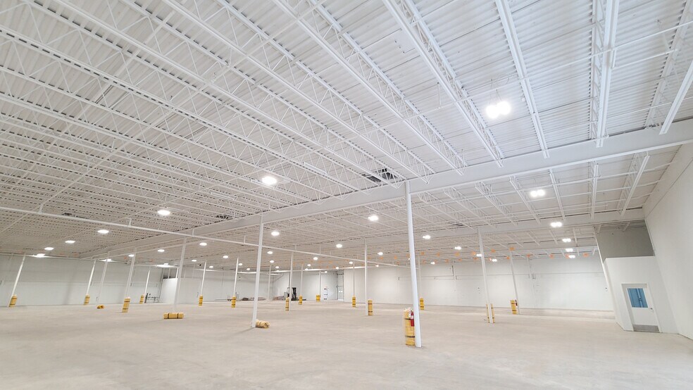 More Photos Of 1475 Upper Valley Pike, Springfield Unknown For Lease