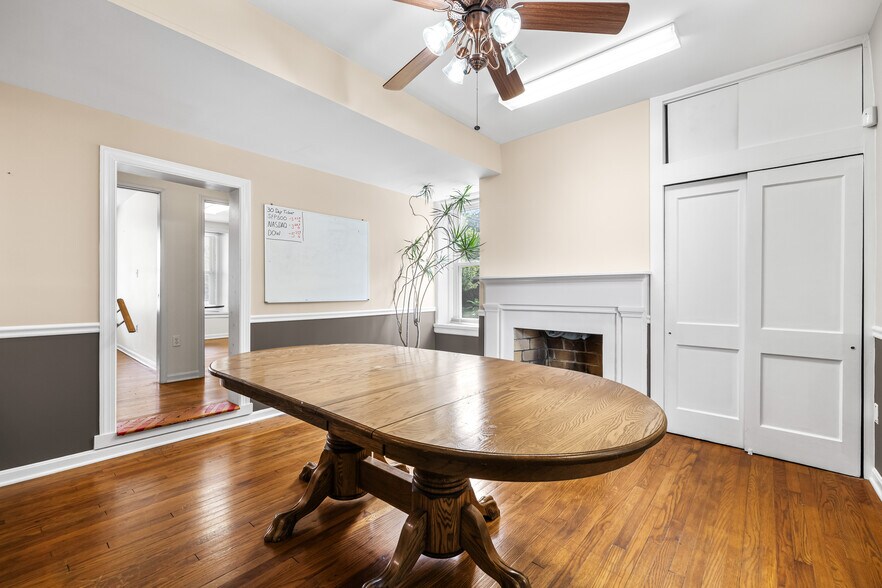 More Photos Of 410 Main St, Reisterstown Medical For Lease