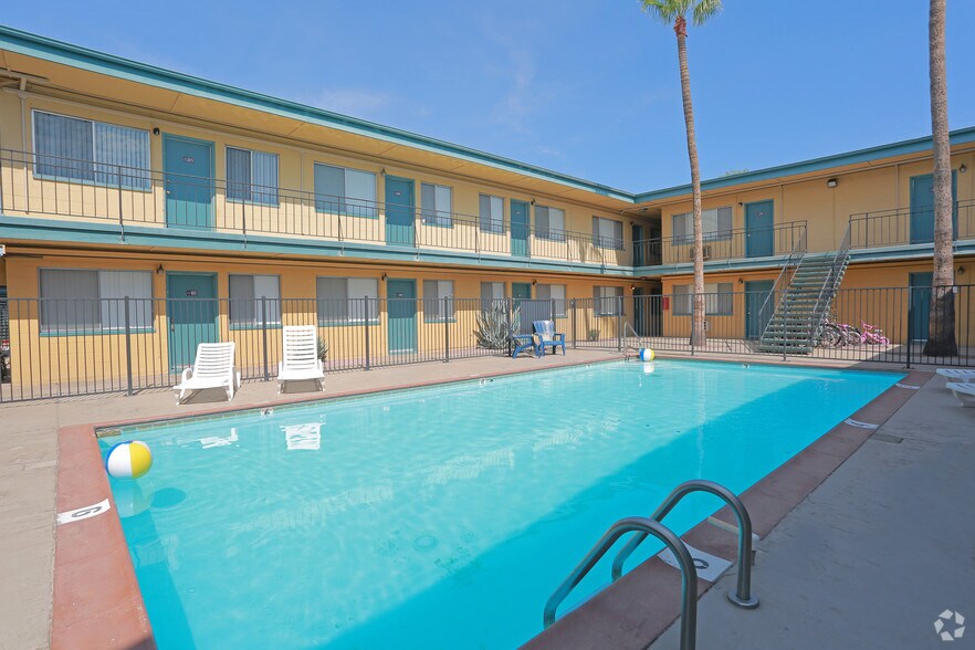 More Photos Of 1815 E Speedway Blvd, Tucson Apartments For Sale