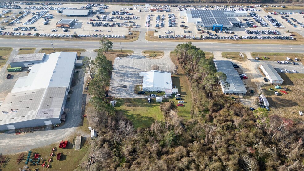 More Photos Of 1686 GOLDEN ISLE W, Baxley Restaurant For Sale