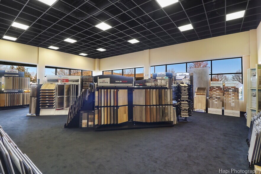 More Photos Of 195 N Milwaukee Ave, Vernon Hills Storefront Retail Office For Sale