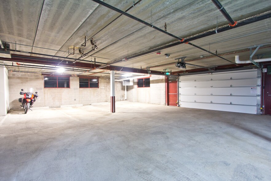 More Photos Of 2034 Pearl St, Boulder Storefront Retail Residential For Sale