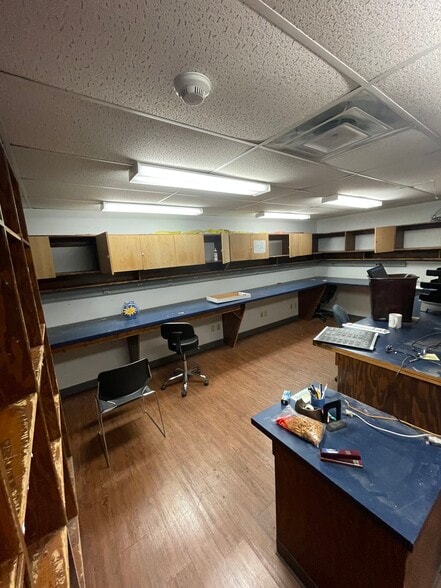 More Photos Of 1611 W Andrew Johnson Hwy, Morristown Medical For Sale