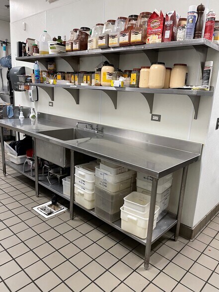 More Photos Of 1924-1926 Pacific Ave, Stockton Restaurant For Sale