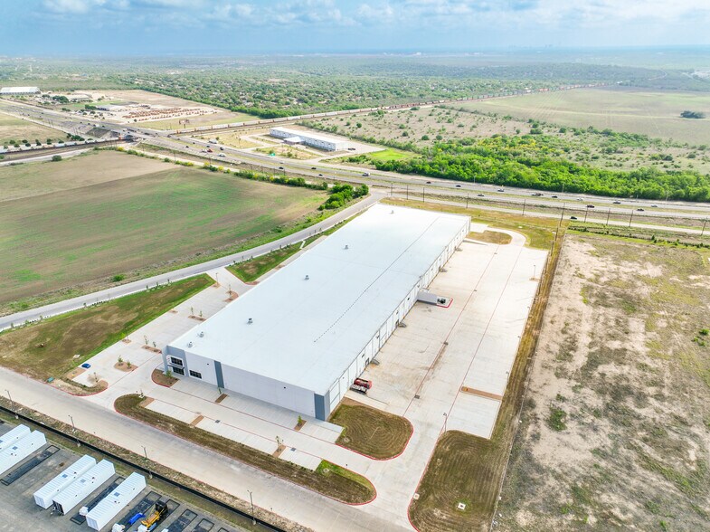 More Photos Of 5390 Freeport Rd, Von Ormy Manufacturing For Sale