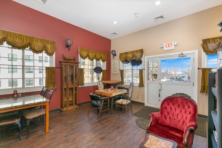 More Photos Of 30 Railroad Ave, Haverhill Restaurant For Sale