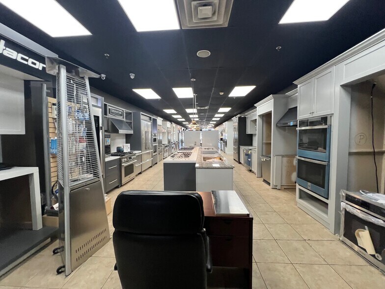 More Photos Of 237-247 Tarrytown Rd, White Plains Storefront For Lease