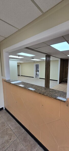 More Photos Of 5401 Sligh Ave, Tampa Auto Repair For Lease