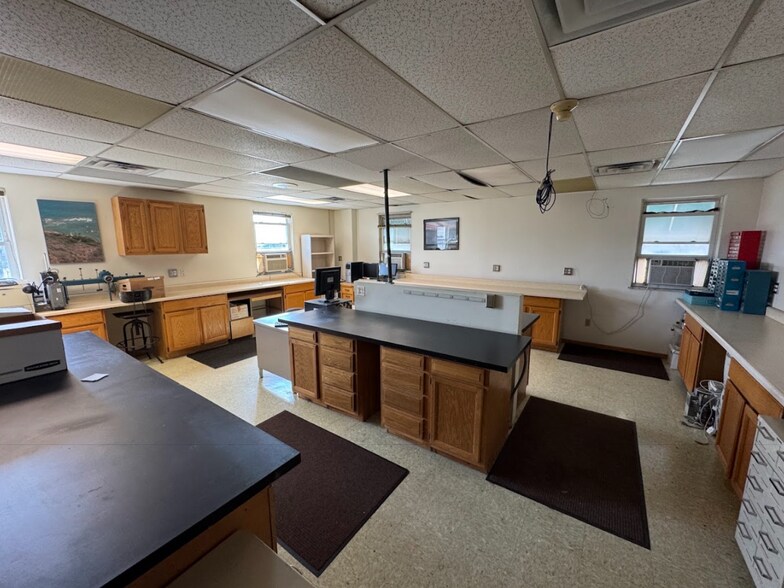 More Photos Of 1025 Concord Ave, Columbus Office For Sale