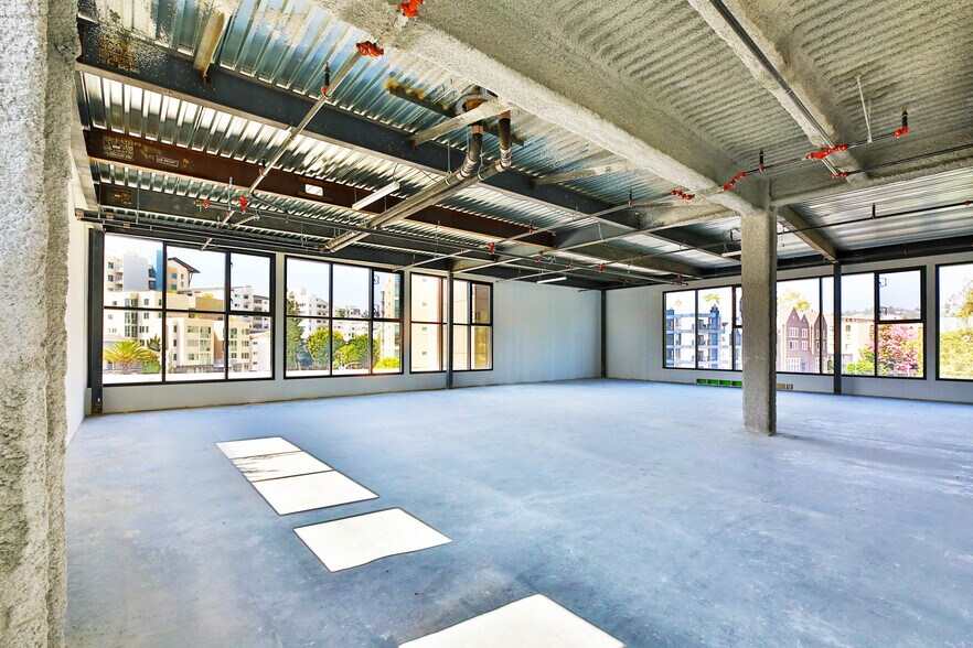 More Photos Of 900 Gayley Ave, Los Angeles Office For Sale