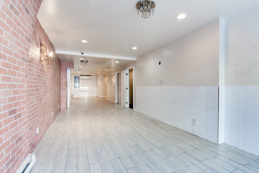 More Photos Of 301 E Houston St, New York Apartments For Sale