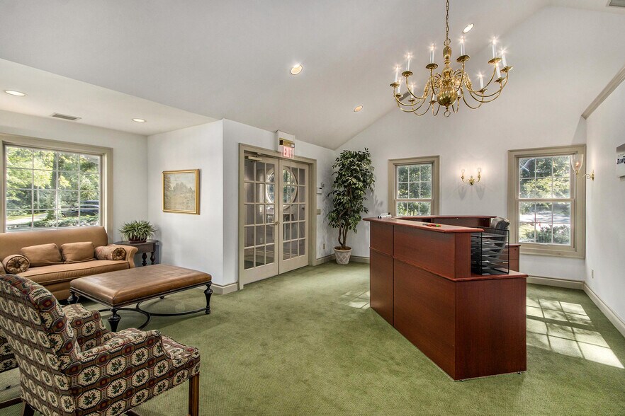 More Photos Of 7950 Moorsbridge Rd, Portage Office For Lease