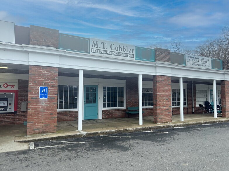 More Photos Of 1715 Foxon Rd, North Branford Unknown For Lease