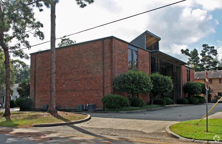 More Photos Of 717 S Foster Dr, Baton Rouge Office For Lease