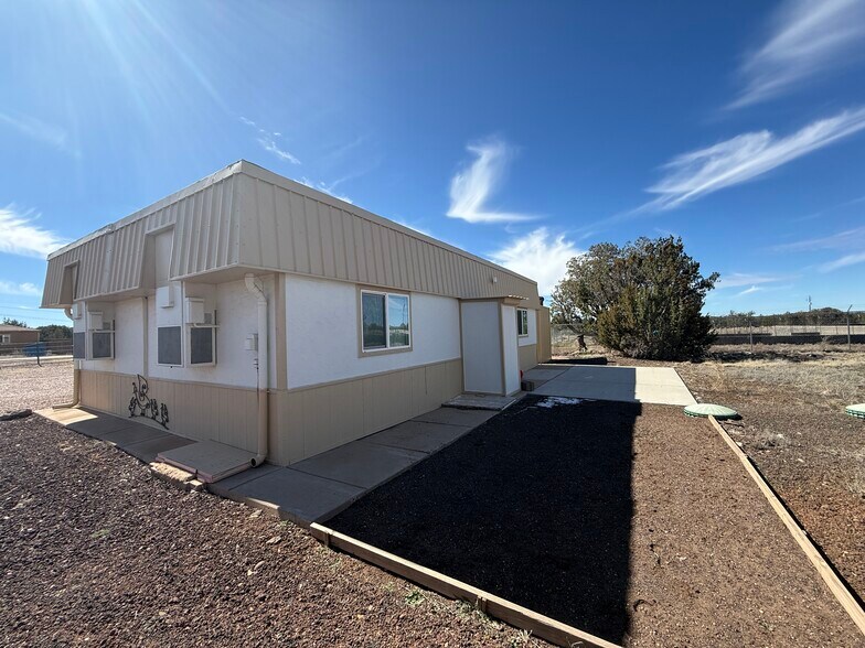 More Photos Of 8356 Silver Creek Dr, Show Low Office For Sale