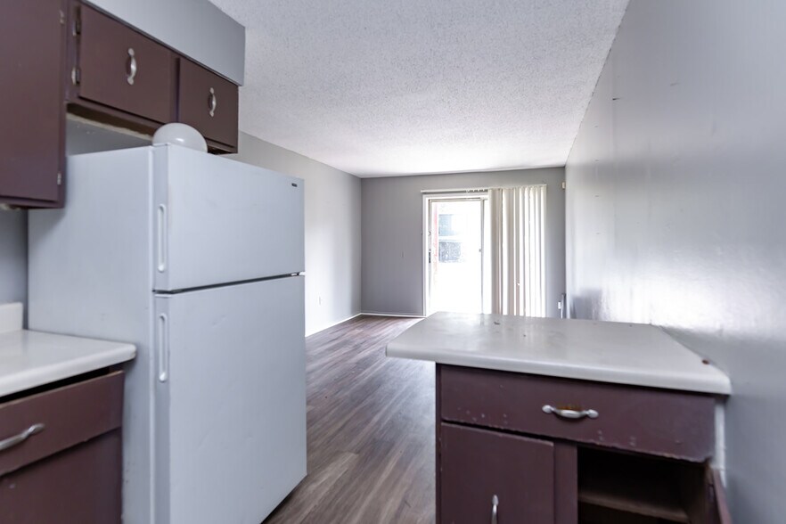 More Photos Of , Memphis Multifamily For Sale